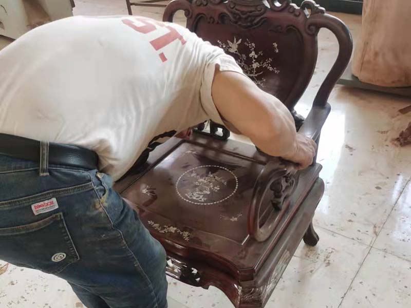 太康老旧红木家具保养技巧